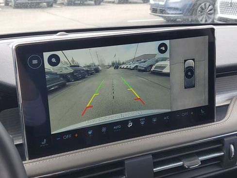 Certified 2023 Lincoln Corsair AWD w/ Equipment Group 101A image 18