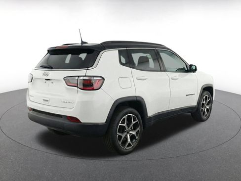 Used 2025 Jeep Compass Limited AWD/4WD image 11
