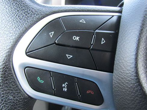 Used 2021 Chrysler Voyager Lxi FWD image 15