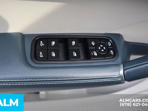 Used 2023 Porsche Cayenne S Platinum w/ Assistance Package image 13