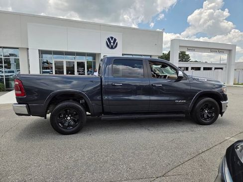 Used 2022 RAM 1500 Laramie AWD/4WD image 12