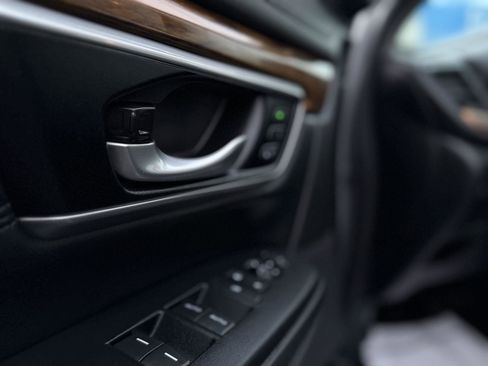 Used 2019 Honda CR-V Touring image 14