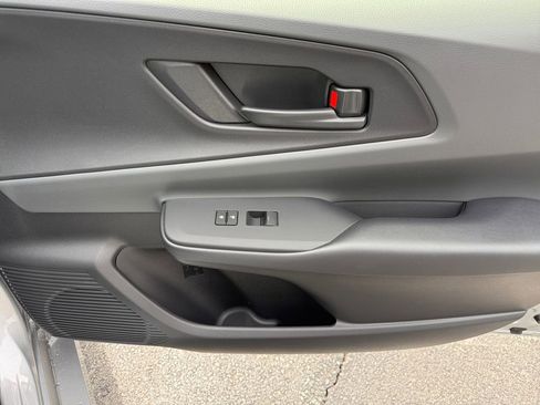 New 2026 Toyota Prius LE FWD image 19