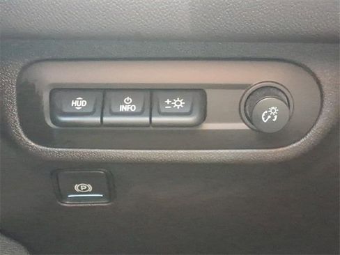 Used 2022 GMC Terrain SLT w/ Tech Package image 22