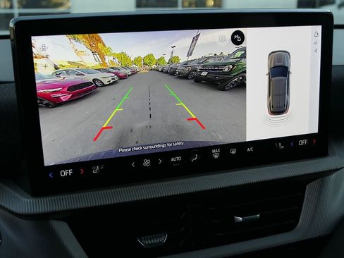 Used 2025 Ford Explorer Active w/ Active Comfort Package image 21