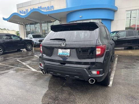 Used 2024 Honda Passport Black Edition image 17