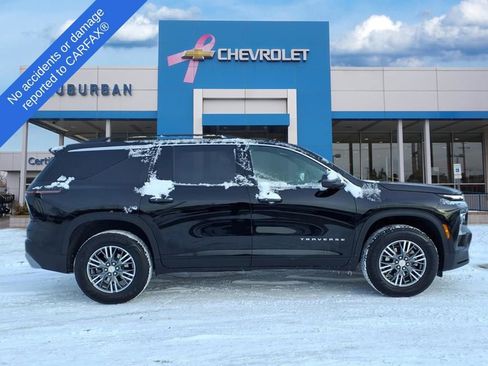 Used 2025 Chevrolet Traverse LT image 4