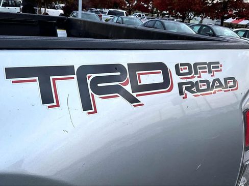 Certified 2023 Toyota Tacoma TRD Off-Road image 9