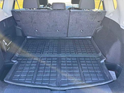 Used 2023 Nissan Rogue SV image 15