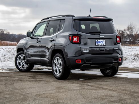 Used 2023 Jeep Renegade Limited image 12