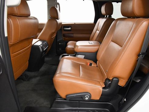 Used 2013 Toyota Sequoia Platinum image 15