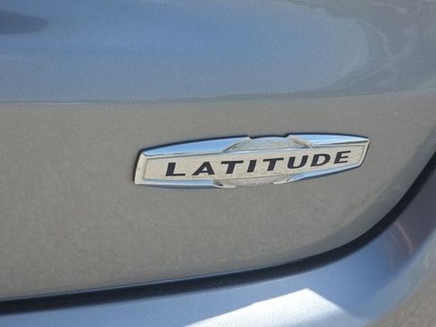Used 2022 Jeep Compass Latitude w/ Convenience Group FWD image 13