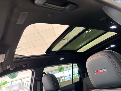 Certified 2025 Chevrolet Traverse Z71 w/ Driver Confidence Package image 11