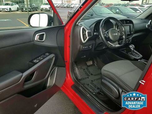 Used 2020 Kia Soul GT-Line FWD image 11