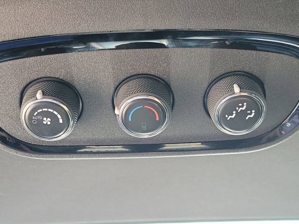 Used 2022 Dodge Durango R/T w/ Tow 'N Go Package AWD/4WD image 17