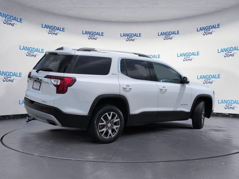 Used 2023 GMC Acadia SLT AWD/4WD image 4