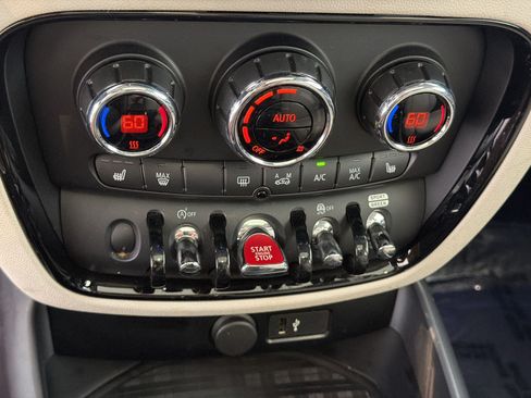 Used 2024 MINI Cooper Clubman S w/ Signature Upholstery Package FWD image 17
