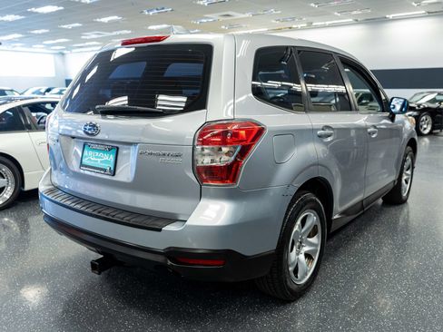Used 2016 Subaru Forester 2.5i AWD/4WD image 6