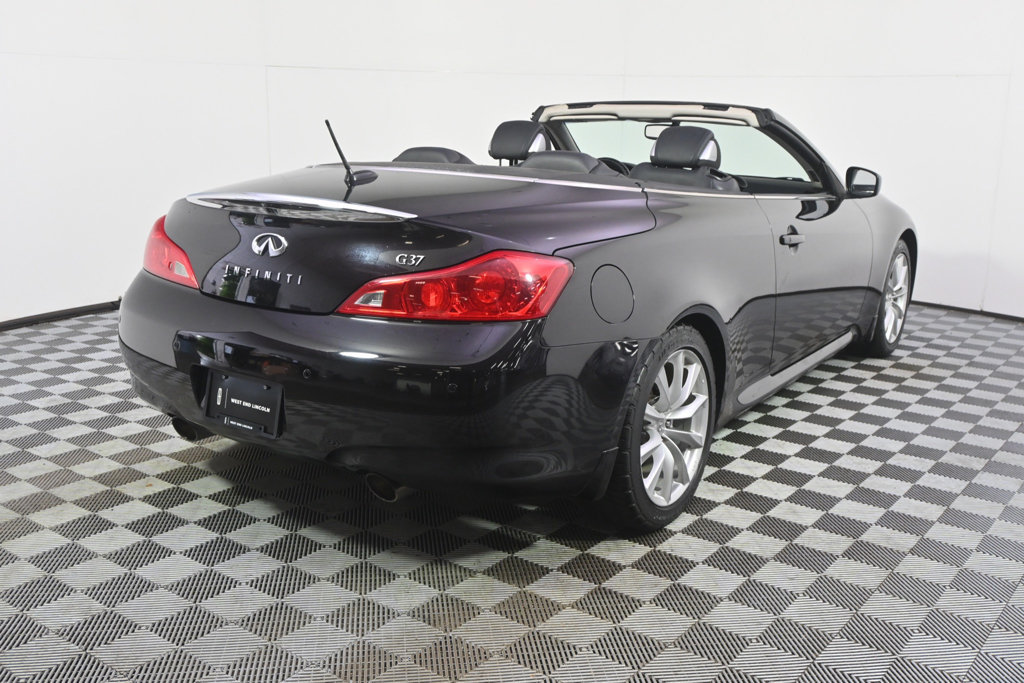 Used 2013 INFINITI G37 Convertible w/ Premium Pkg RWD image 36