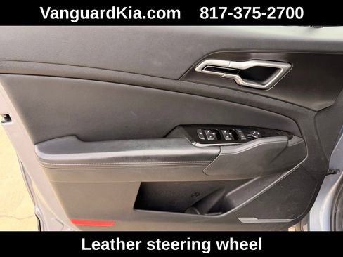 Used 2023 Kia Sportage EX image 17