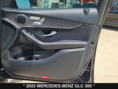 Used 2022 Mercedes-Benz GLC 300 4MATIC image 30