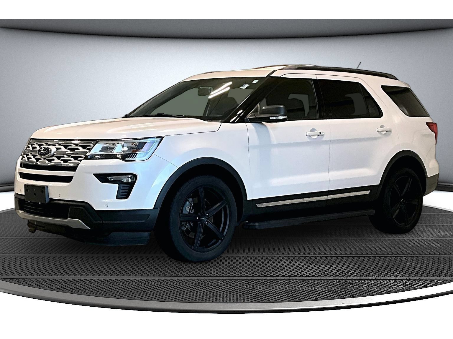 Used 2019 Ford Explorer XLT w/ Equipment Group 201A AWD/4WD image 15