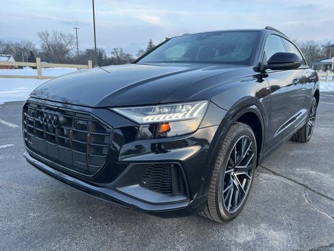 Used 2023 Audi Q8 Premium Plus w/ Premium Plus Package image 3