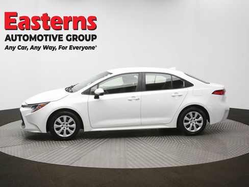 Used 2022 Toyota Corolla LE image 58