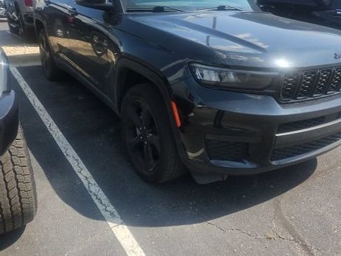 Used 2021 Jeep Grand Cherokee L Laredo AWD/4WD image 2