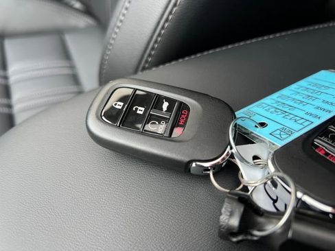 New 2026 Honda HR-V EX-L image 31