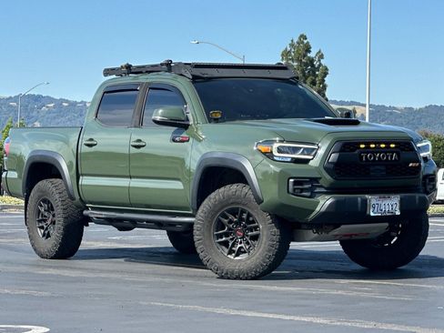 Used 2020 Toyota Tacoma TRD Pro AWD/4WD image 2