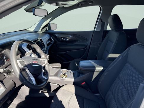 Used 2024 GMC Terrain SLE image 5