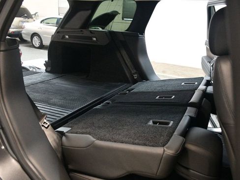 Used 2023 Land Rover Range Rover SE image 70