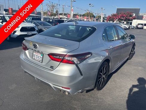 Used 2023 Toyota Camry SE w/ Cold Weather Package AWD/4WD image 5