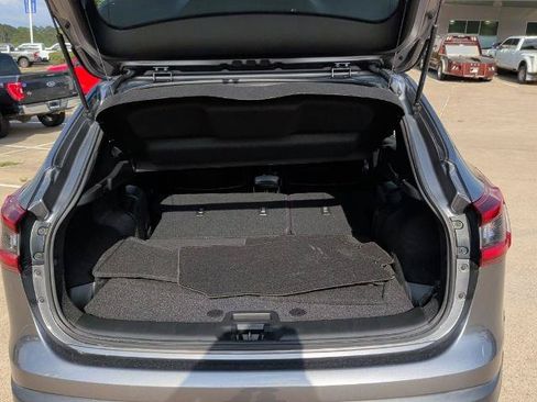 Used 2021 Nissan Rogue Sport SL FWD image 15