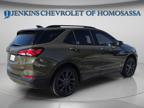Used 2023 Chevrolet Equinox RS w/ RS Leather Package image 8