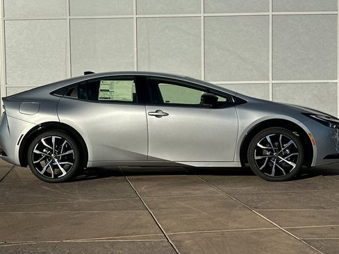 New 2026 Toyota Prius Plug-In Hybrid image 3