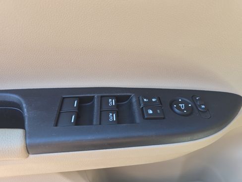 Used 2014 Honda Accord EX-L image 25