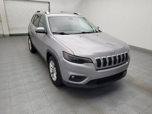 Used 2019 Jeep Cherokee Latitude w/ Popular Appearance Group FWD image 13