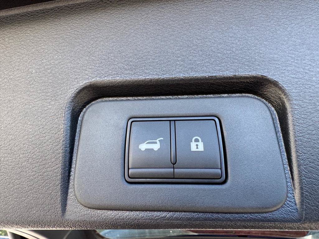 Used 2026 Nissan Rogue Dark Armor FWD image 11