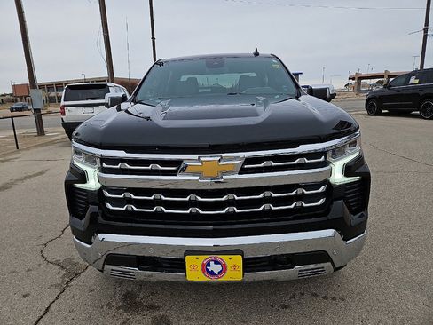 Used 2023 Chevrolet Silverado 1500 LTZ w/ Z71 Off-Road Package image 8
