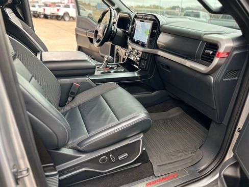 Used 2022 Ford F150 Raptor image 40