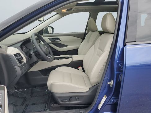 Used 2023 Nissan Rogue SL w/ SL Premium Package AWD/4WD image 9