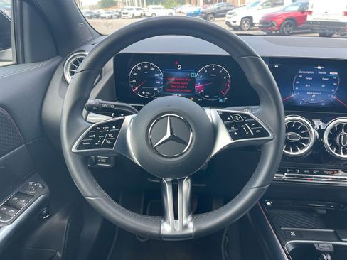 Used 2025 Mercedes-Benz GLA 250 image 14