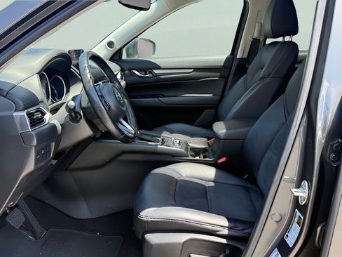 Used 2017 MAZDA CX-5 Touring w/ Preferred Equipment Package FWD image 9
