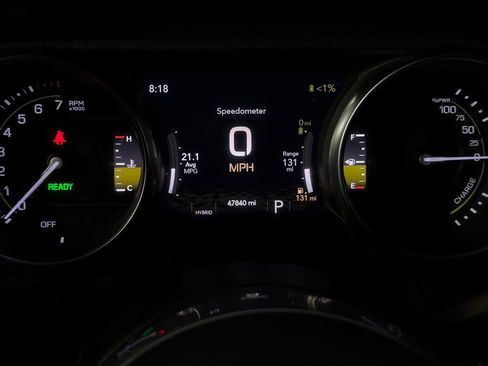 Used 2022 Jeep Wrangler Unlimited Sahara AWD/4WD image 15