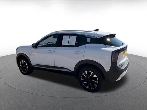 Used 2026 Nissan Kicks SV w/ Cold Weather Package AWD/4WD image 9