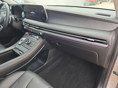 Used 2024 Hyundai Palisade Limited FWD image 34