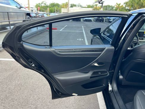 Used 2020 Lexus ES 350 F Sport w/ Accessory Package FWD image 43