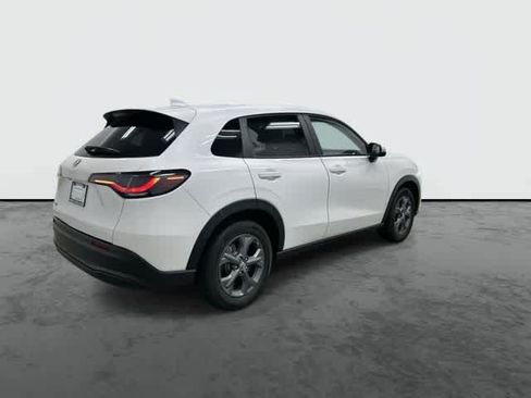 Certified 2027 Honda HR-V LX image 4